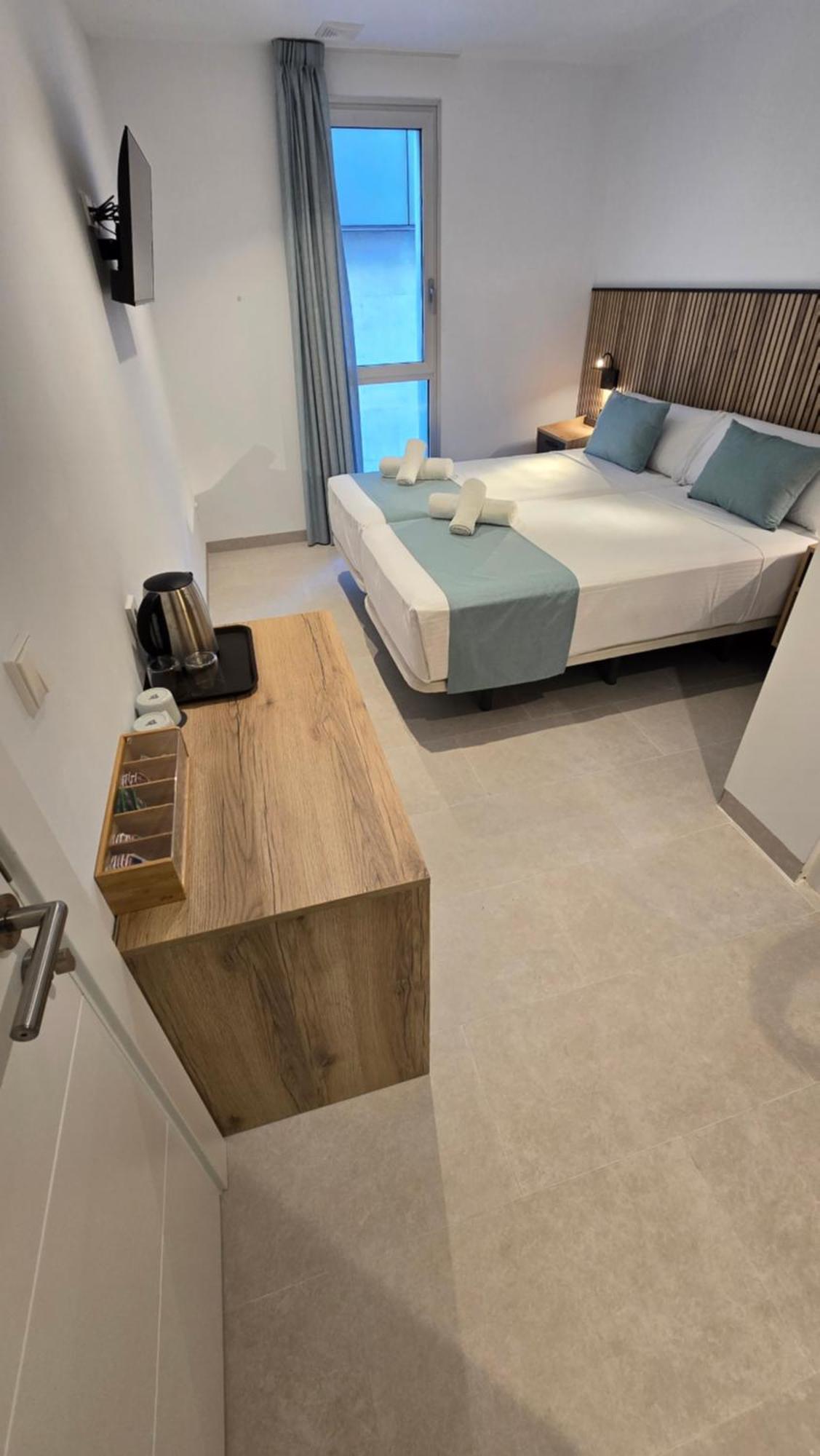 Hostal Rambla 24 By Holihome Alicante Eksteriør bilde