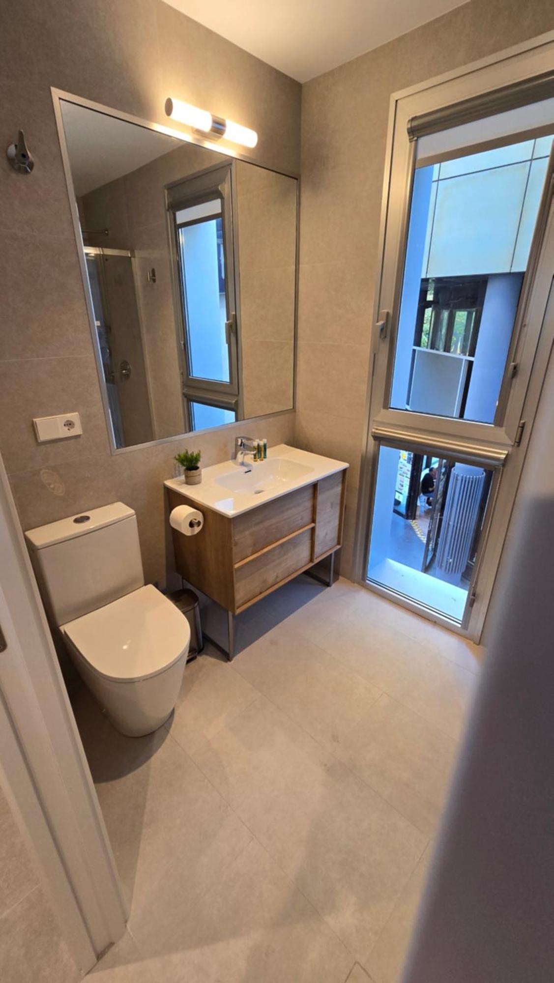Hostal Rambla 24 By Holihome Alicante Eksteriør bilde
