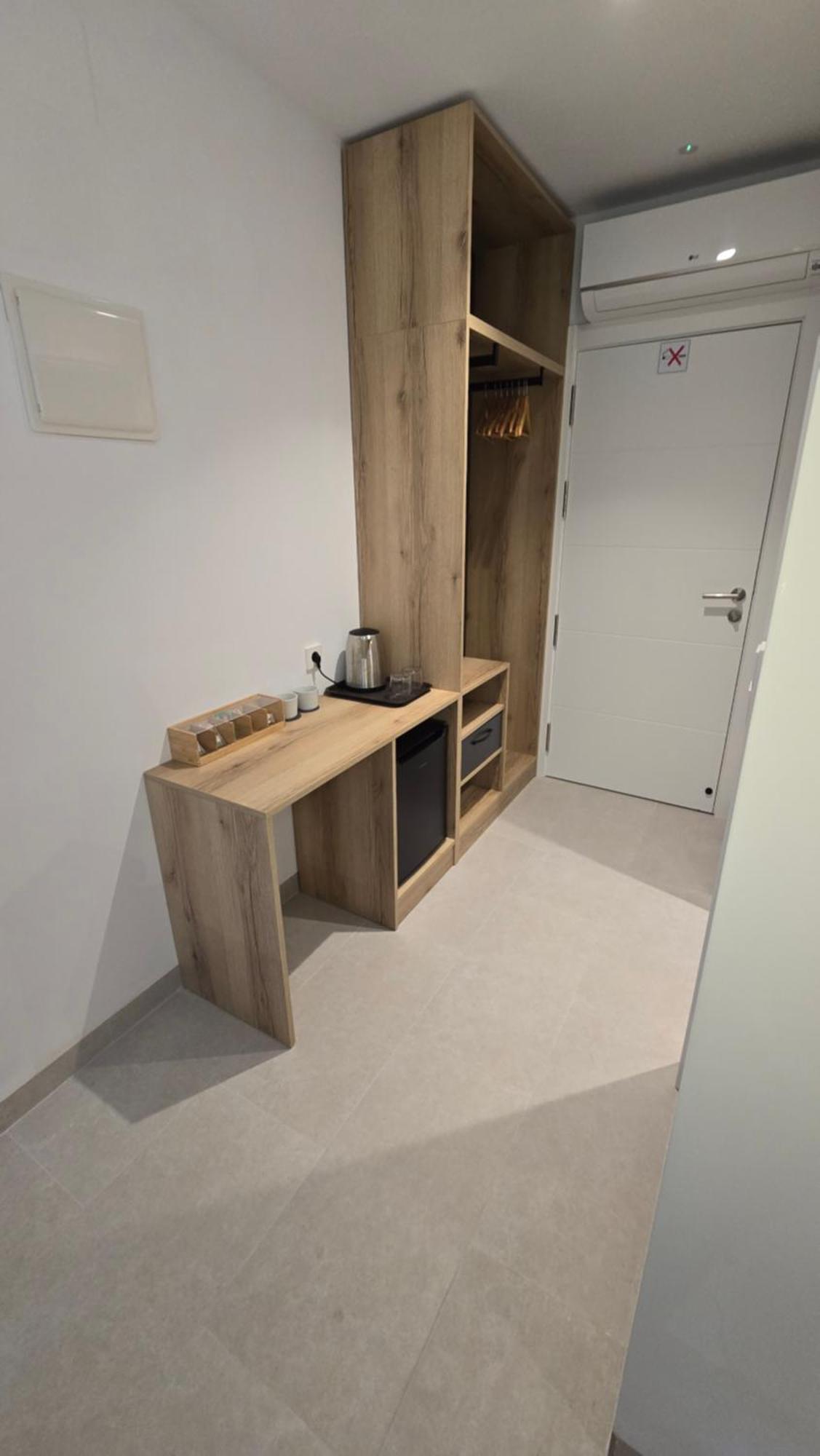 Hostal Rambla 24 By Holihome Alicante Eksteriør bilde