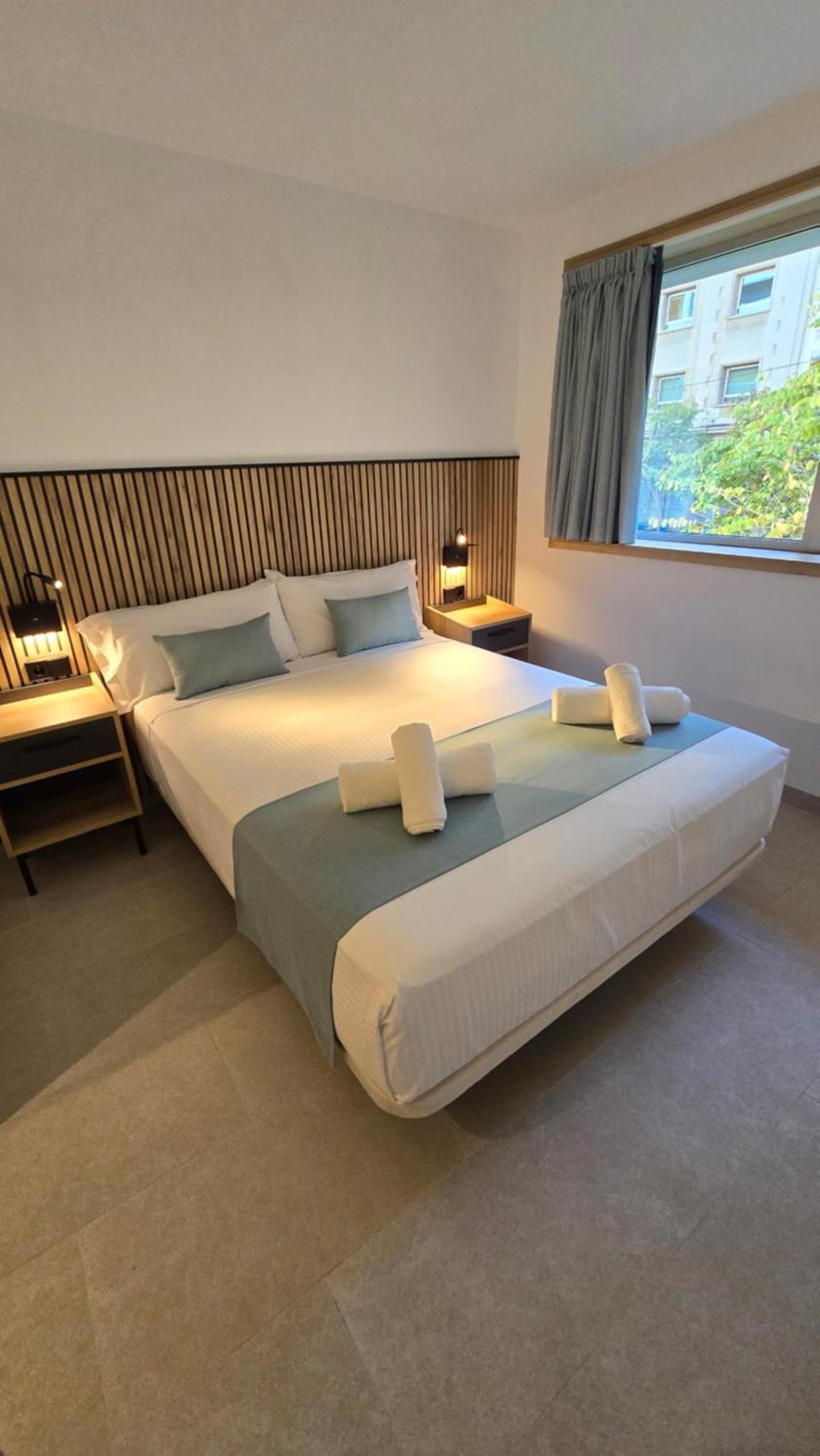 Hostal Rambla 24 By Holihome Alicante Eksteriør bilde